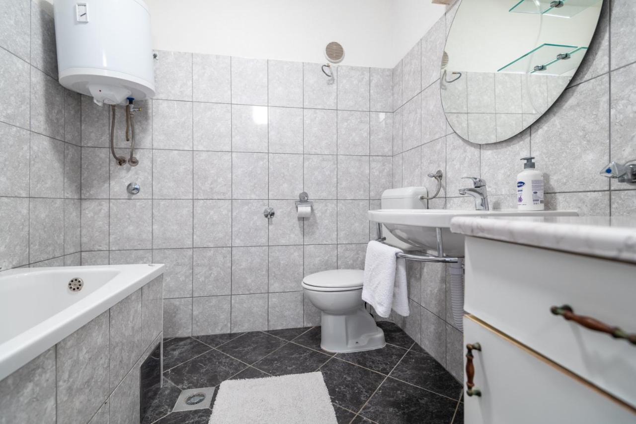 Apartman Vito Neum Exterior photo