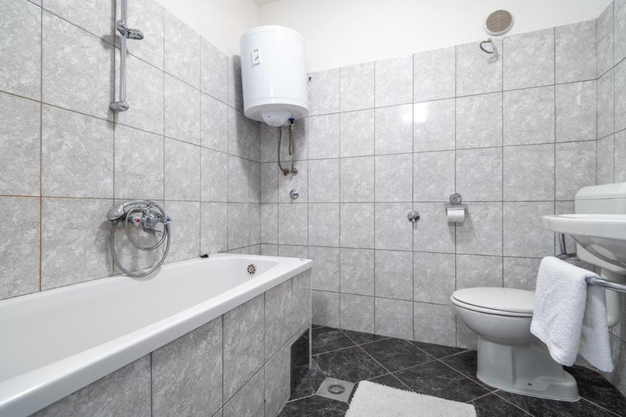Apartman Vito Neum Exterior photo